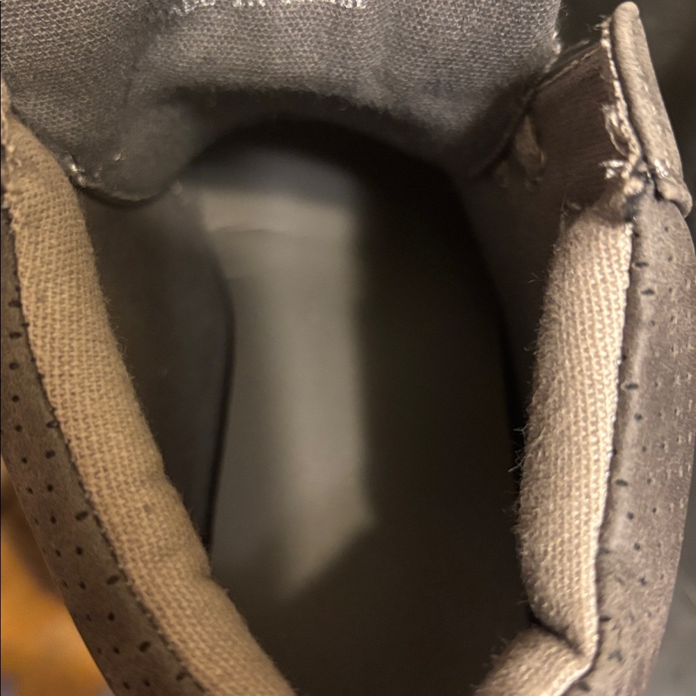 Wedge gray sneaker size woman’s 7 - Picture 6 of 6